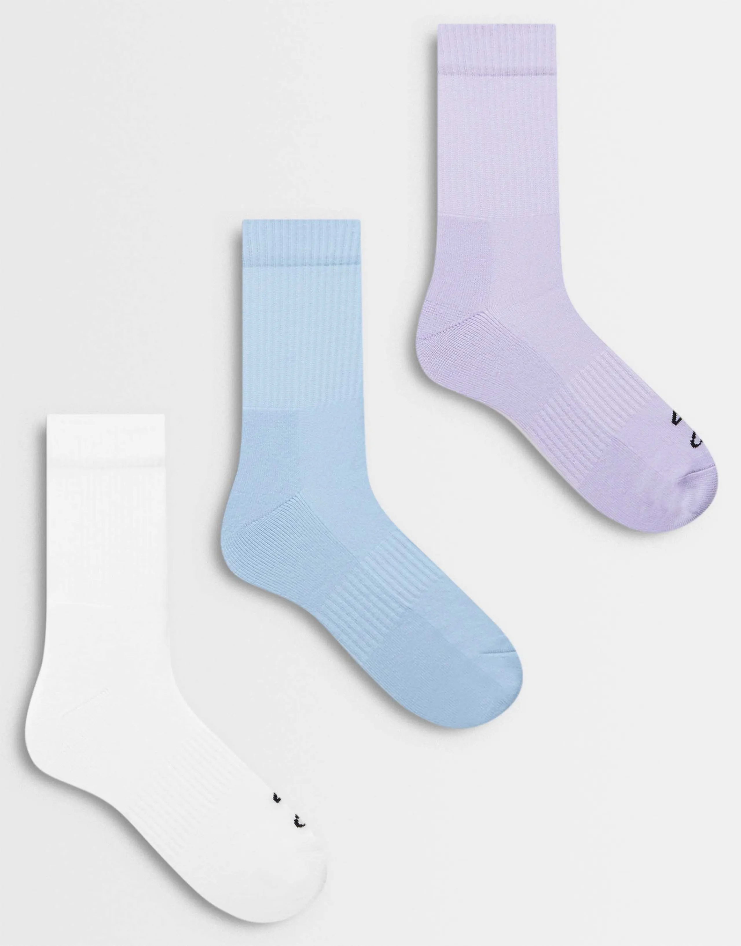 4505 Icon running socks with arch support and anti-bacterial finish in white, periwinkle, light blue