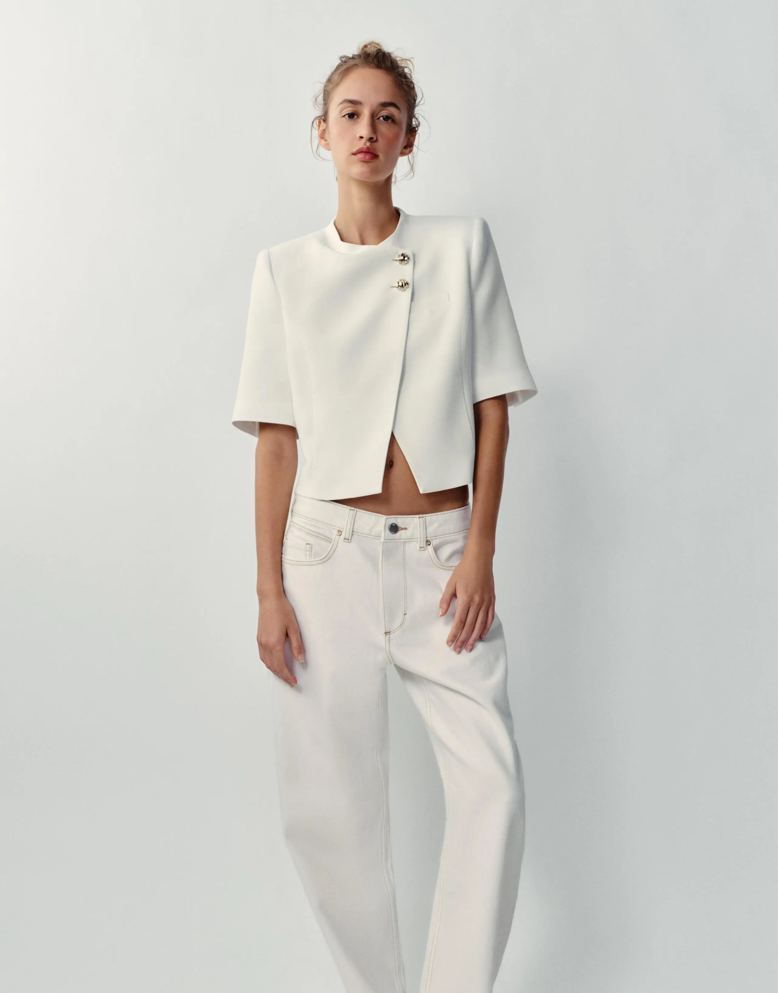 SHORT SLEEVE BLAZER WITH SHOULDER PADS