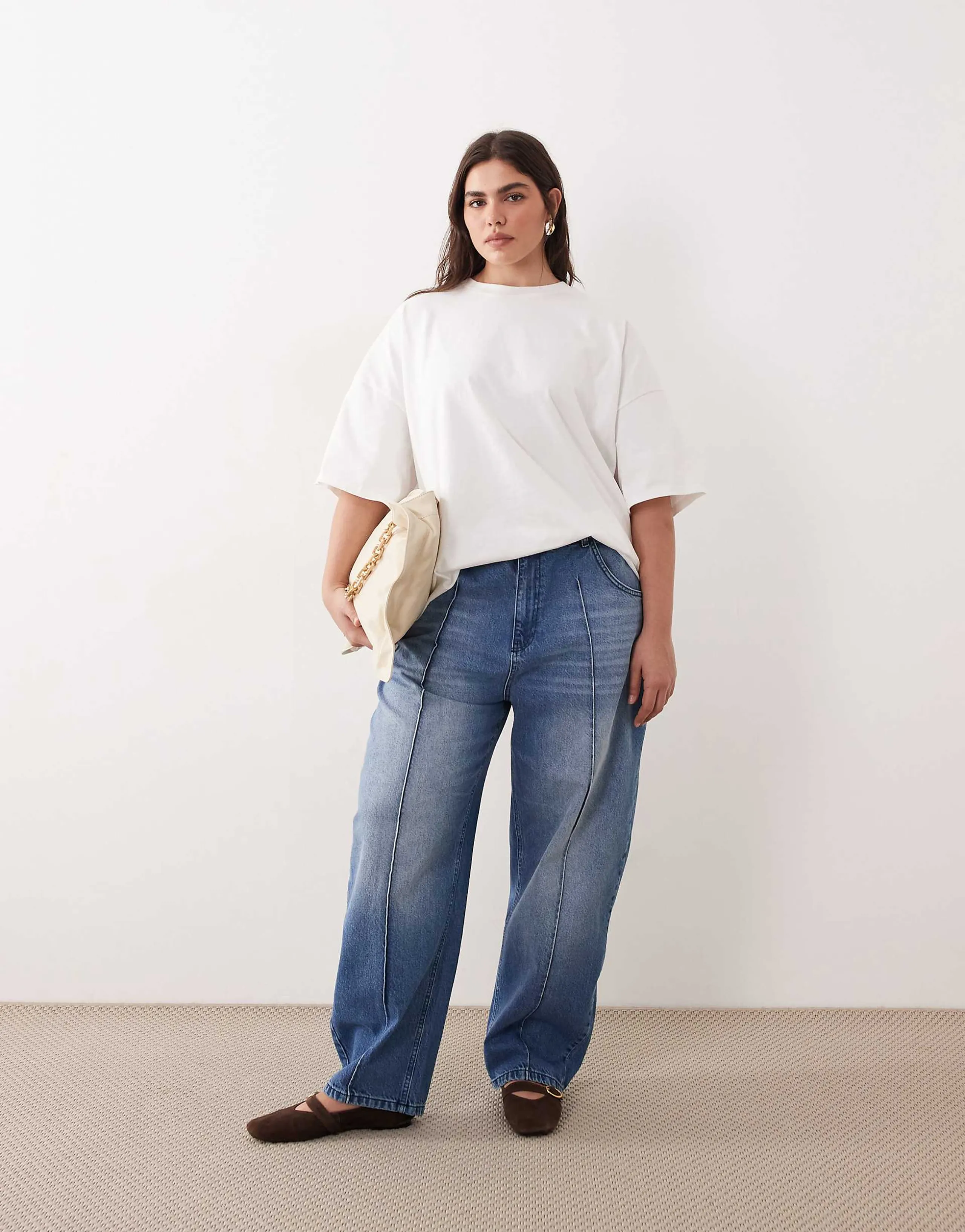 ARRANGE Curve clover front seam detail jeans in washed blue