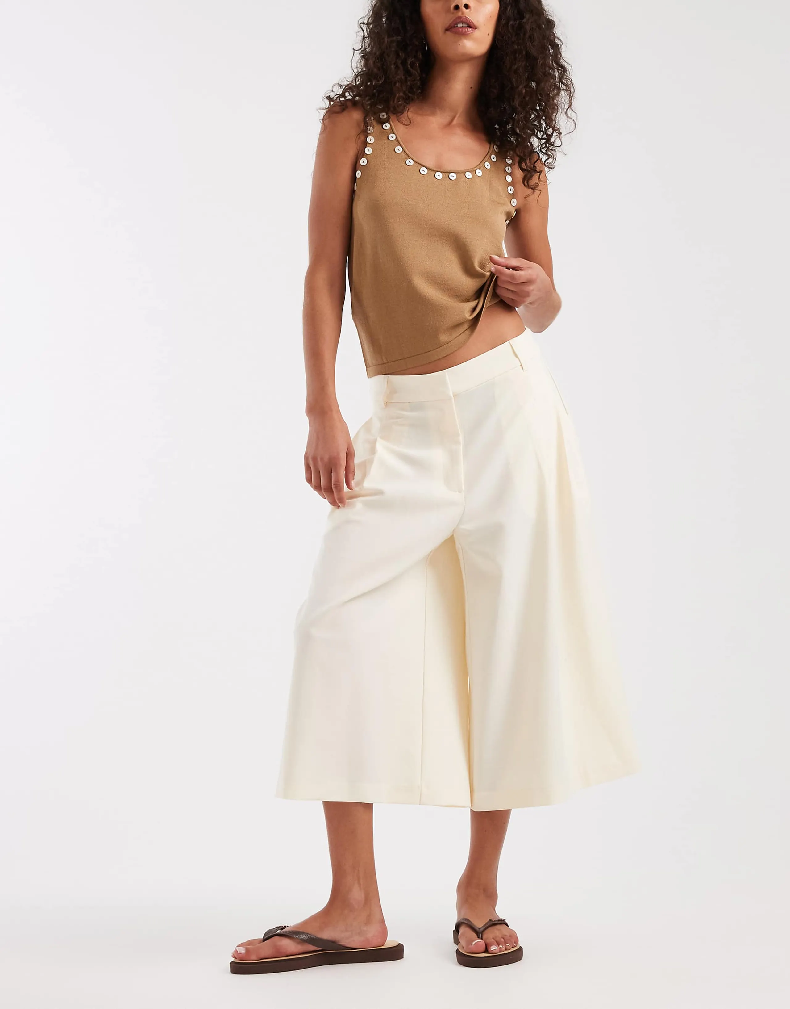 ASOS DESIGN Tailored high rise culotte pants in cream