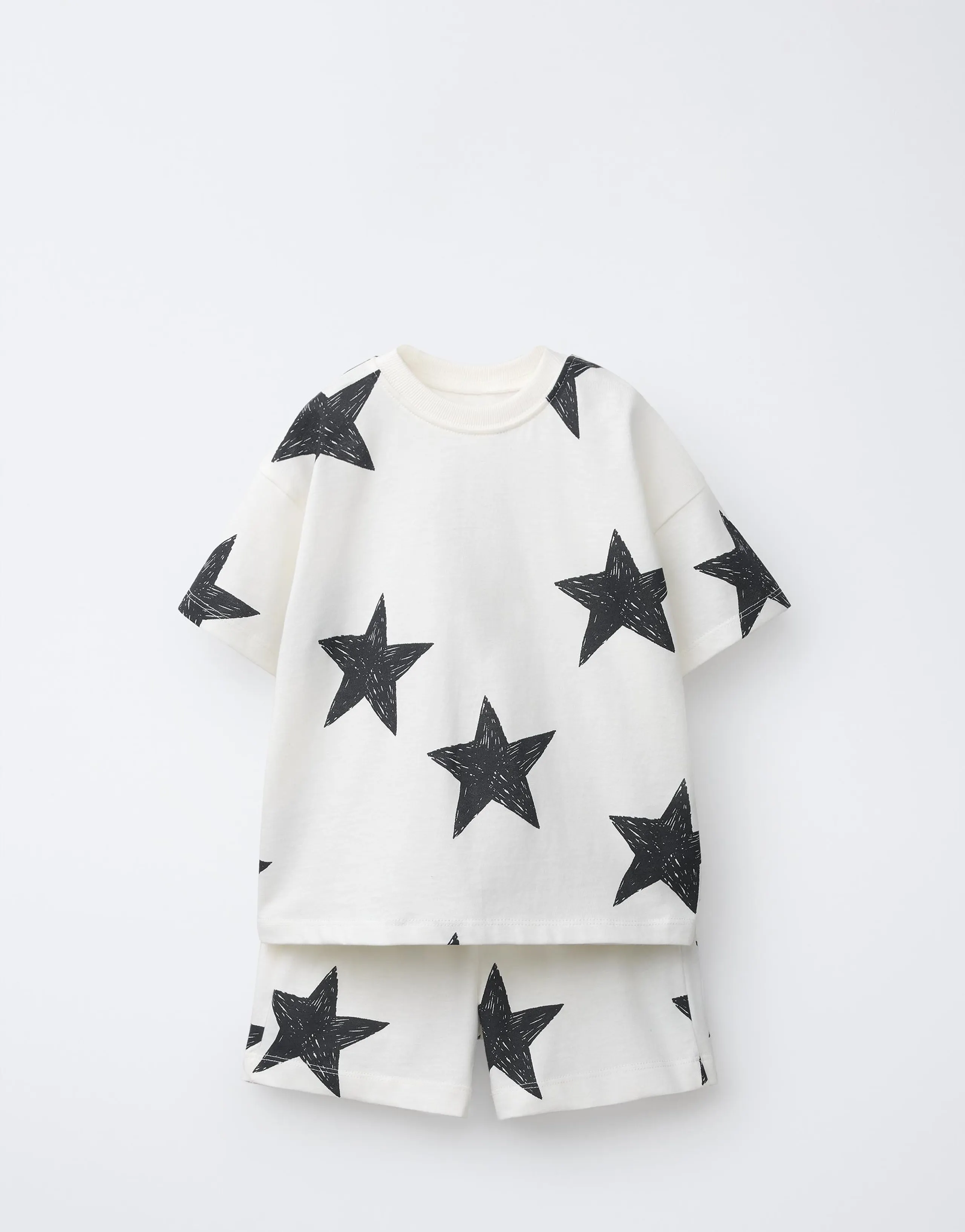 STAR PRINT T-SHIRT AND BERMUDA SHORTS SET