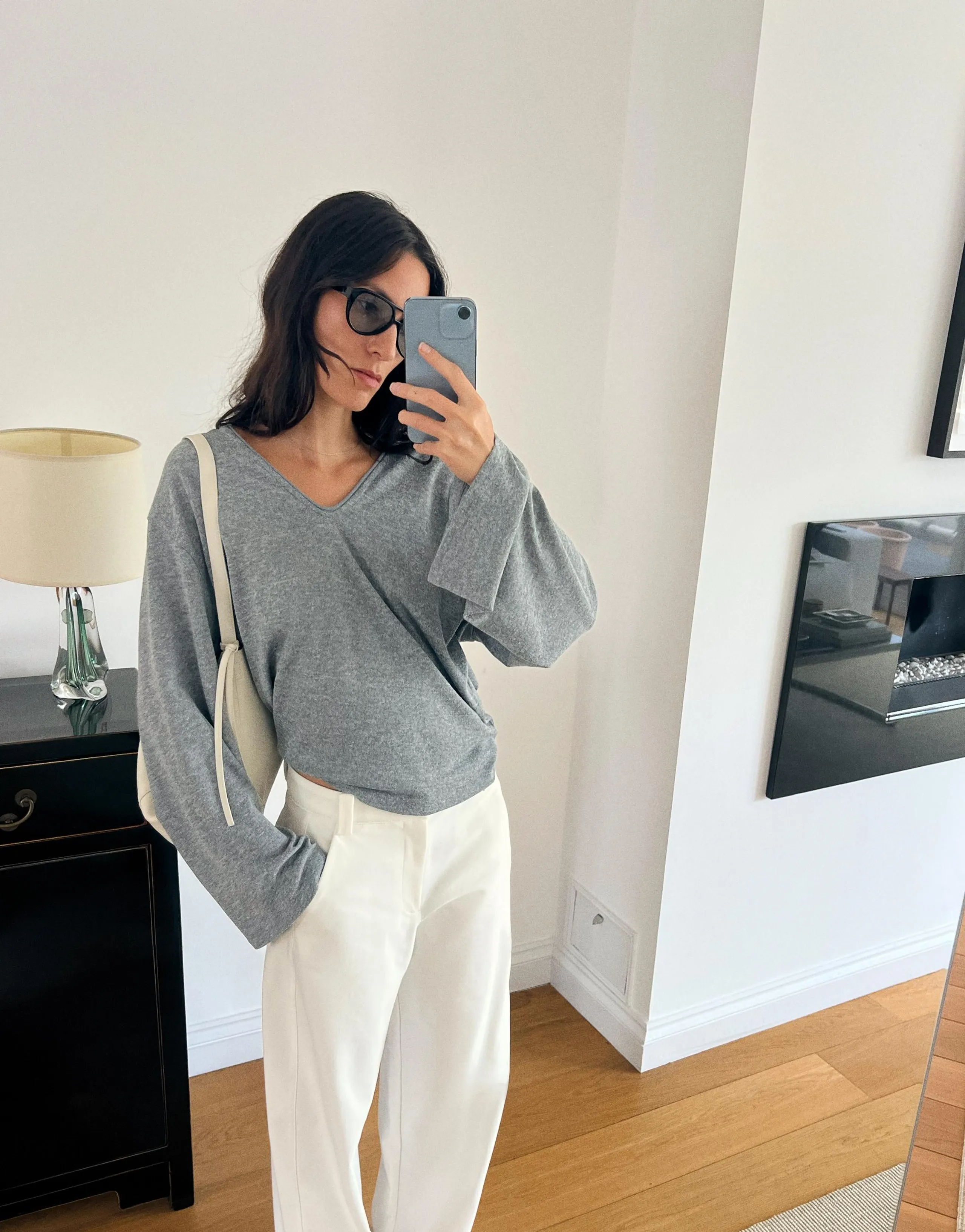 TEXTURED V-NECK T-SHIRT