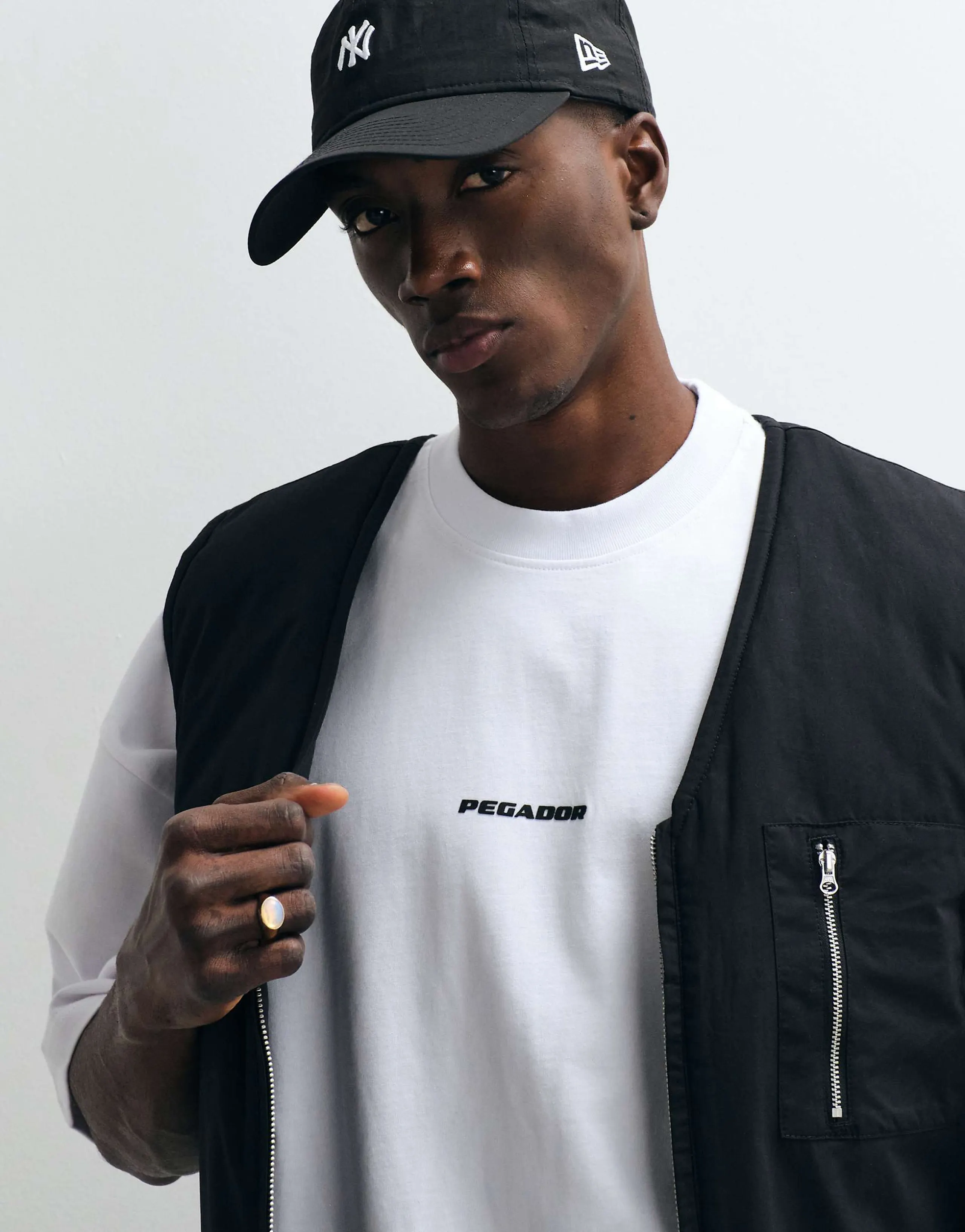 Pegador logo boxy oversized fit T-shirt in white