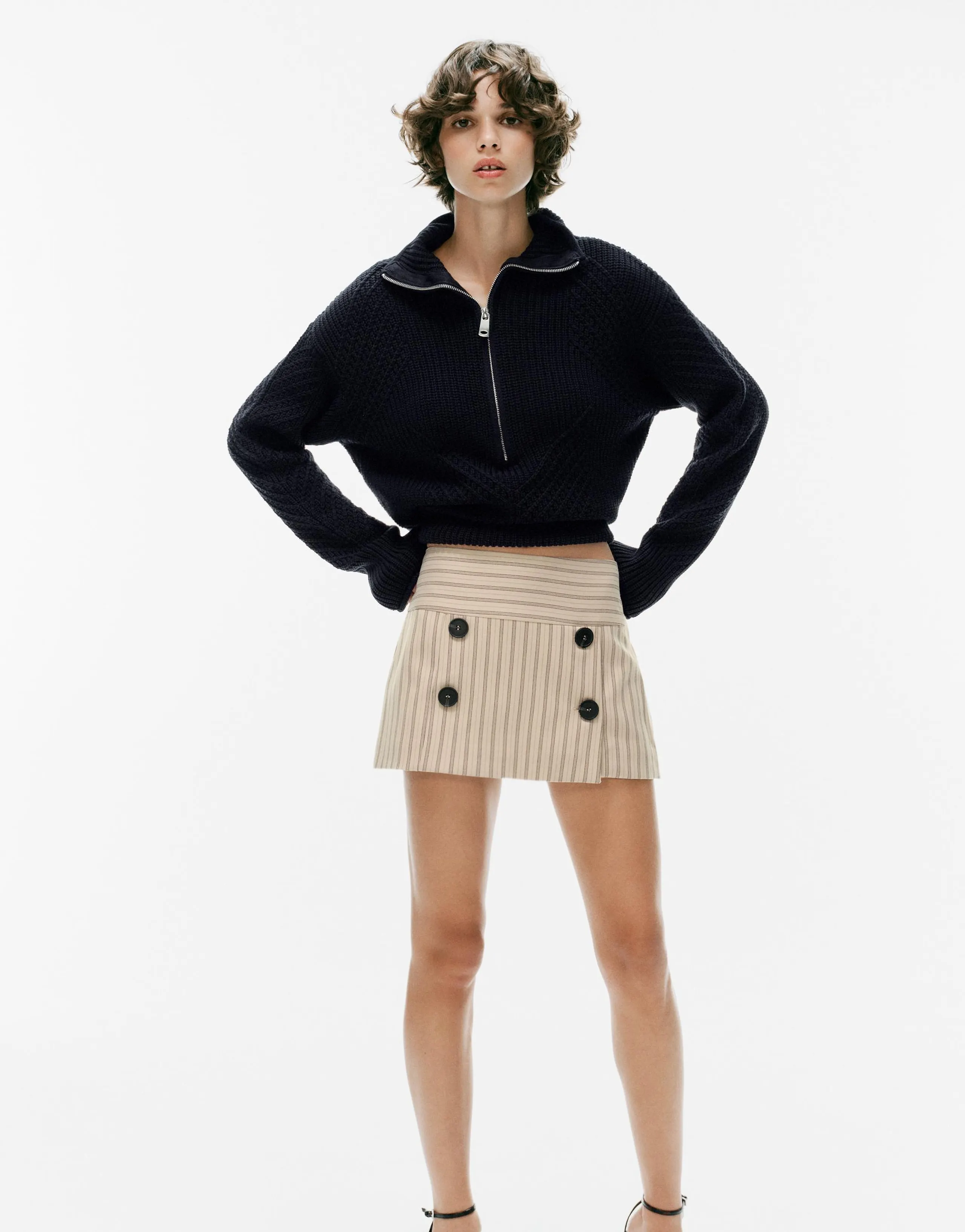 BUTTON SKORT