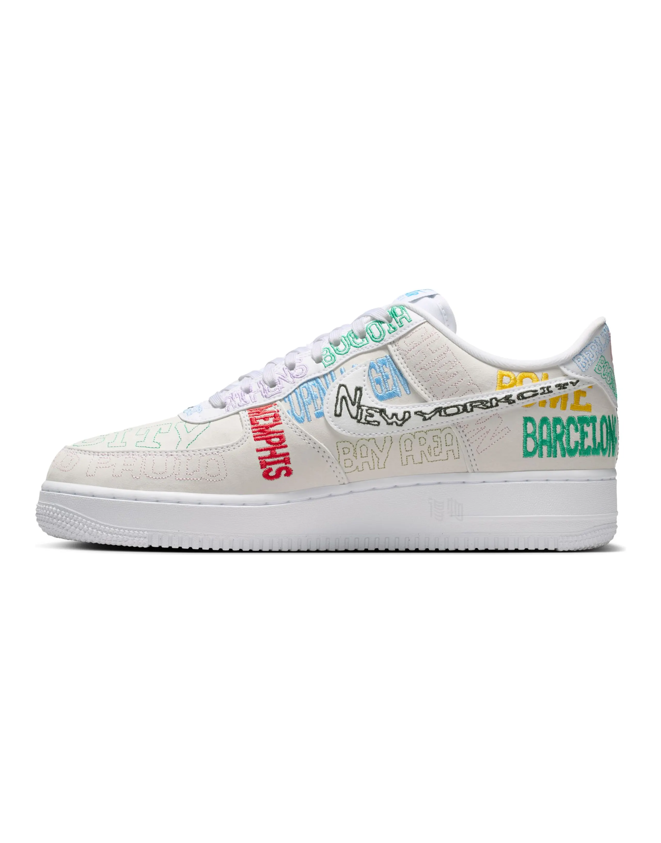 Nike Air Force 1 Low "On Tour" Comfort Low-Top Sneakers Unisex White