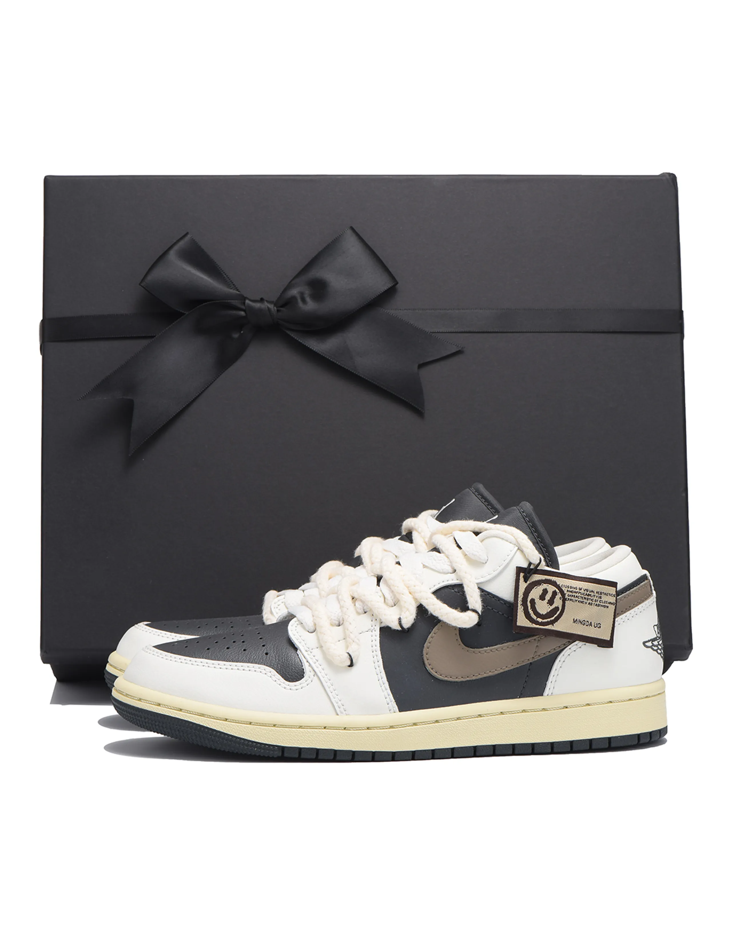 Jordan Air Jordan 1 Anti-Slip Wear-Resistant Low-Top Vintage Basketball Shoes Women's White Black Brown