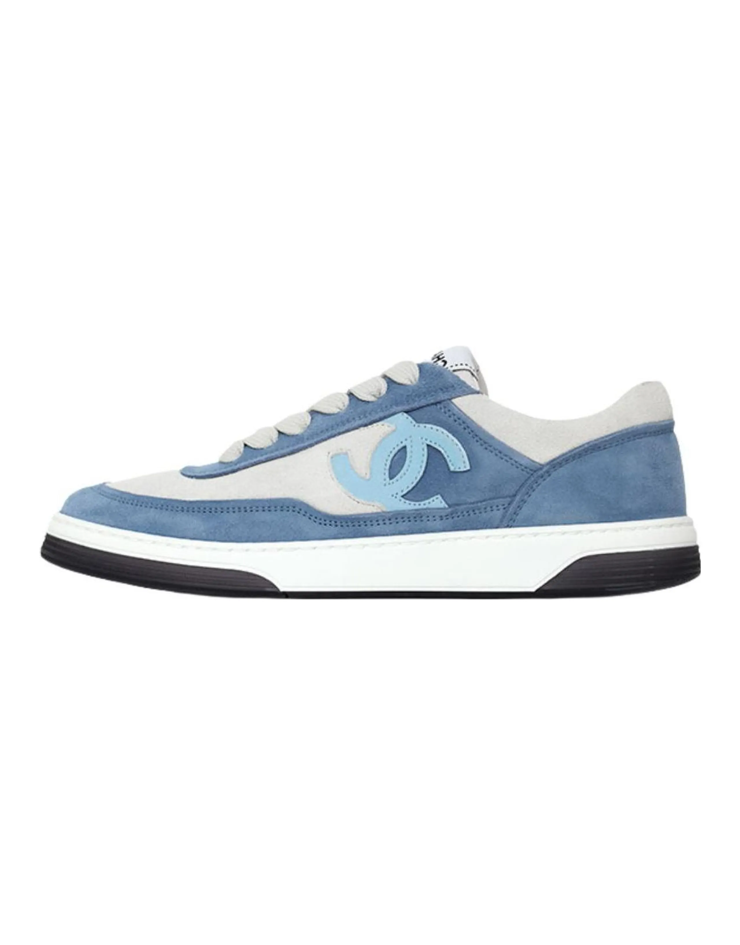 CHANEL 23P Low Top Stylish Skateboarding Shoes Women's White Blue
