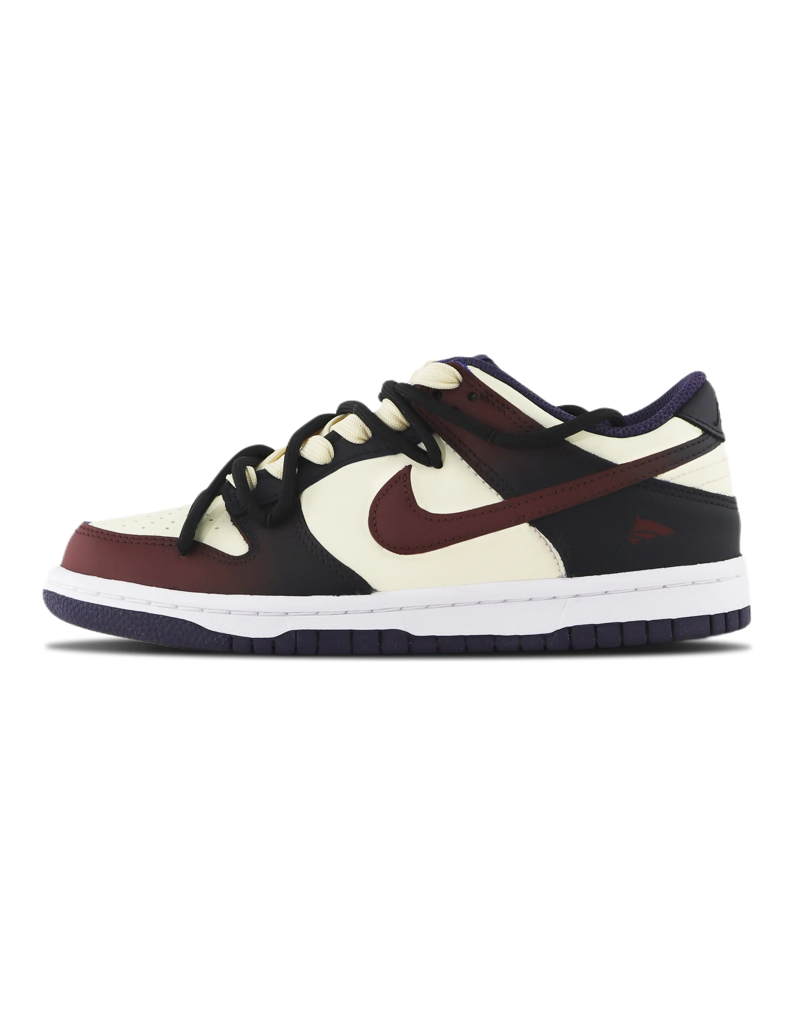 Nike Dunk Wisdom Fruit Demon Wings Wear-resistant And Lightweight Low-Top Skateboard Shoes Women's Black Red