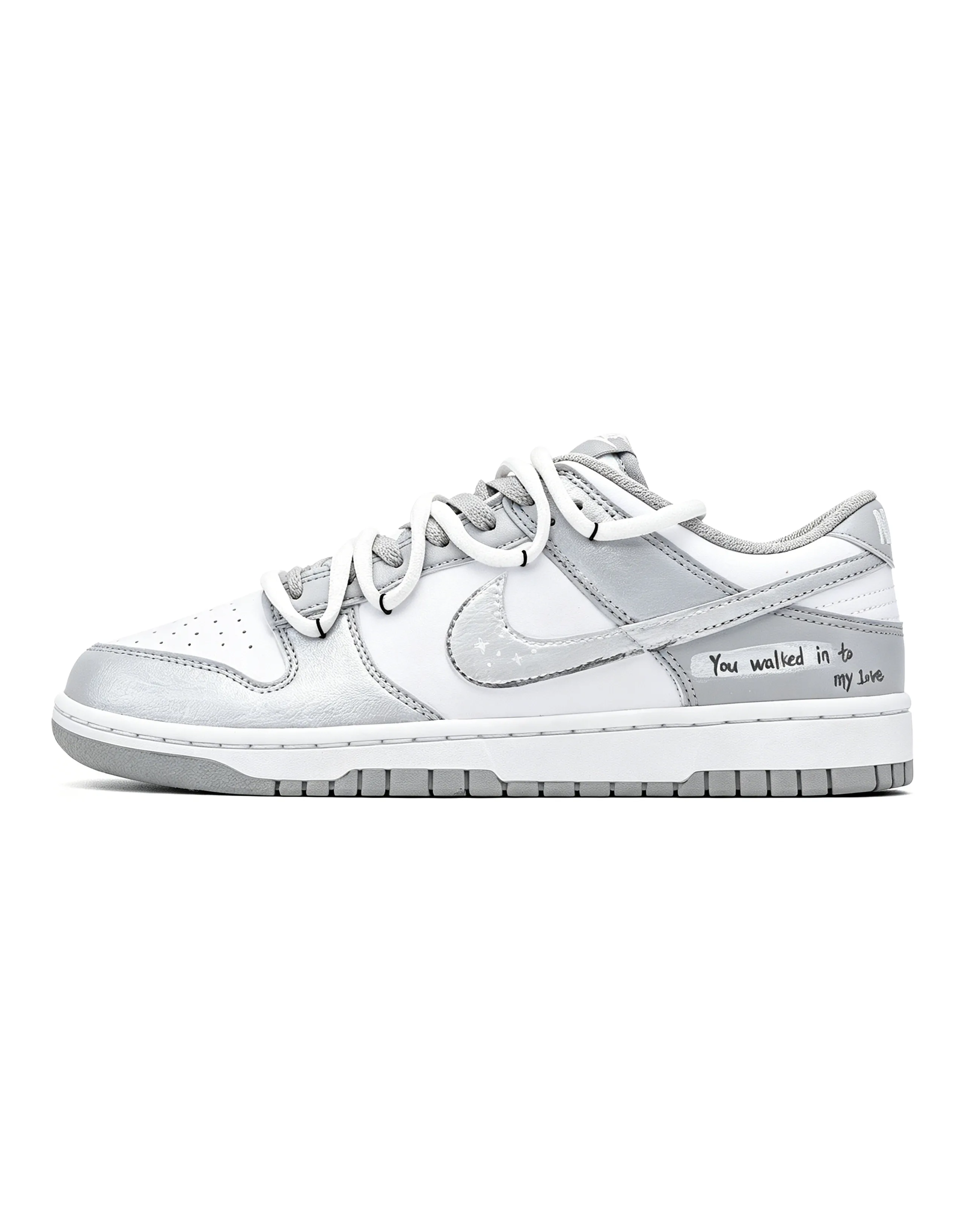 [Custom Sneakers] Nike Dunk First Silver Letter Cowhide Design Comfortable Versatile Trendy Unique Fit Low-Top Skate Shoes Men's Silver Gray