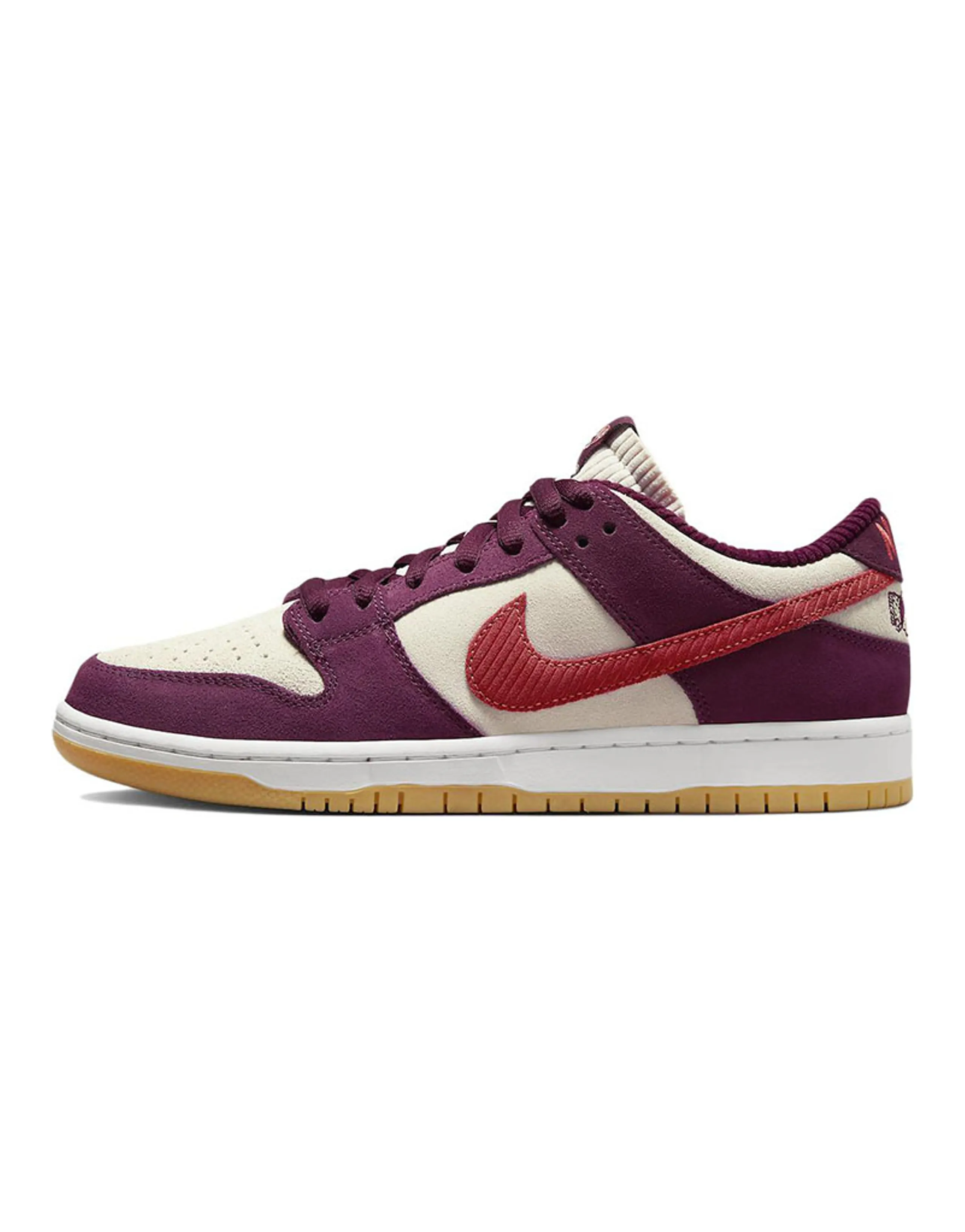 Nike SB Dunk Low Skate Like A Girl