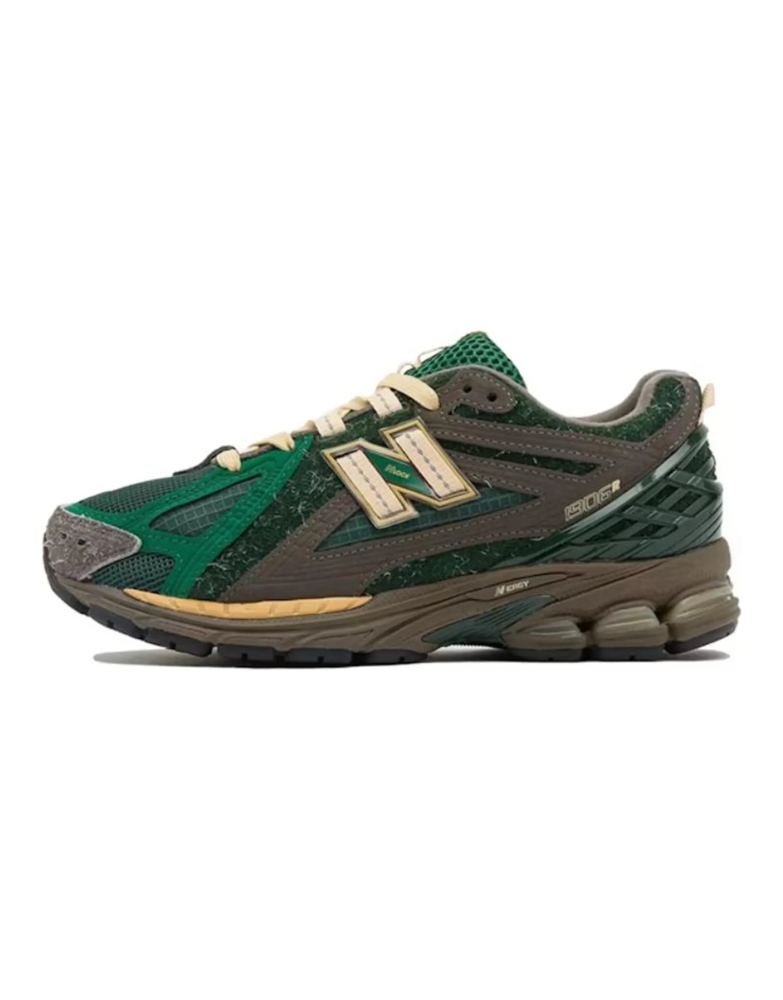 New Balance 1906R Size? Exclusive Diamond District Pack Green