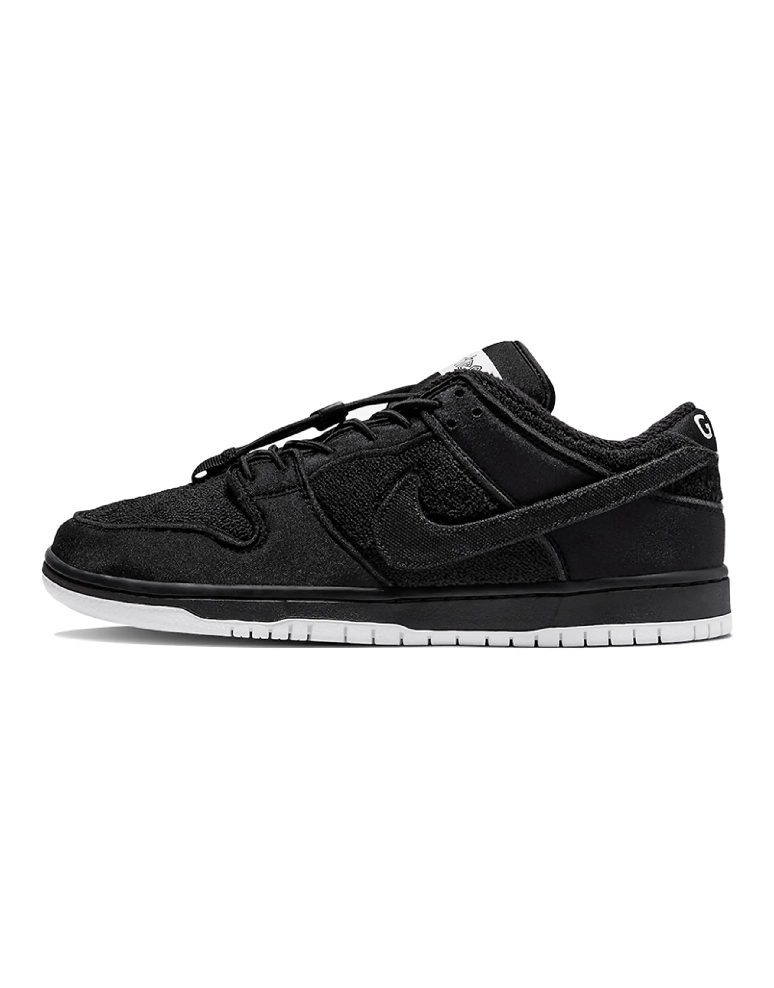 Nike Sb Dunk Low Gnarhunters