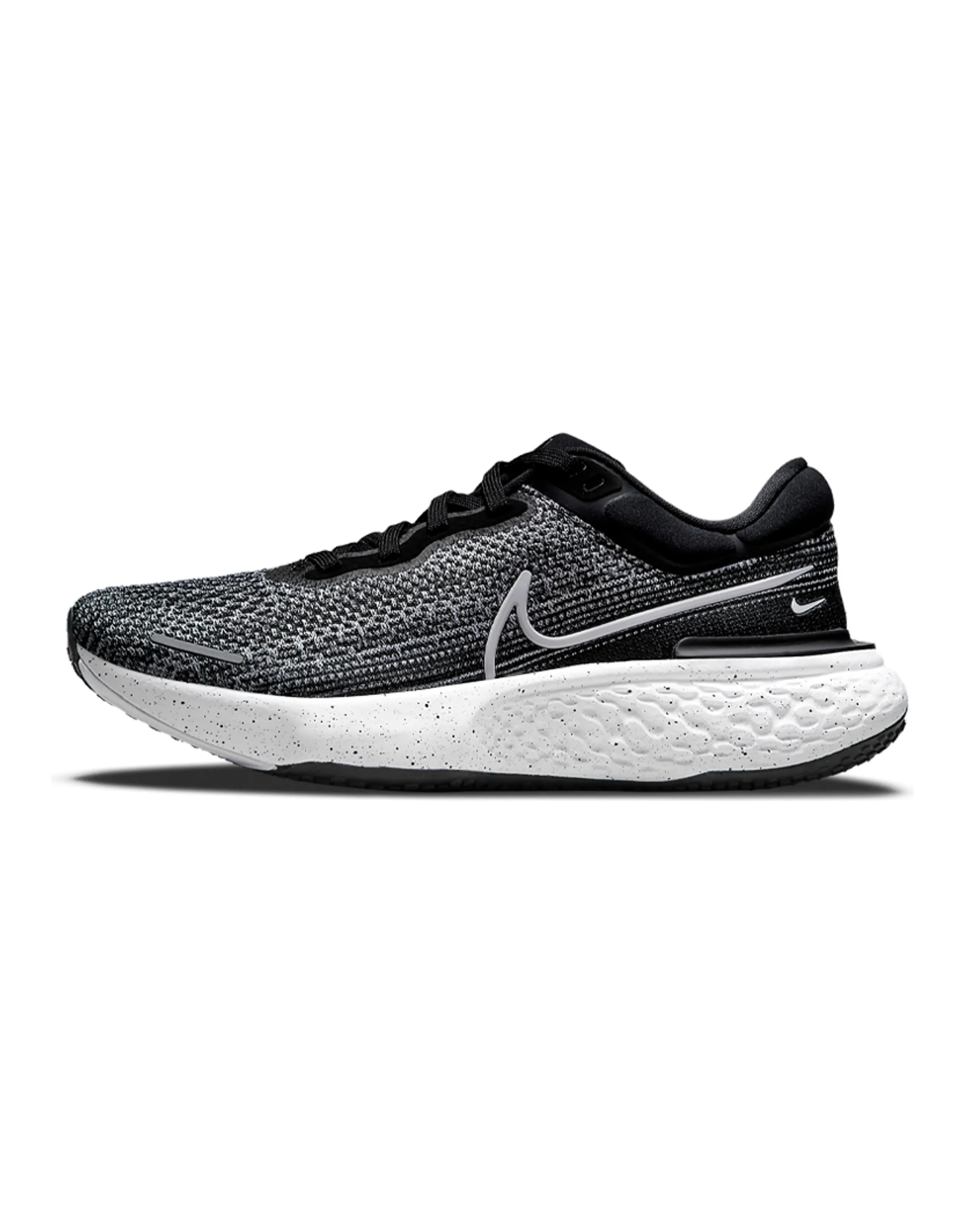 Nike ZoomX Invincible Run Flyknit Oreo