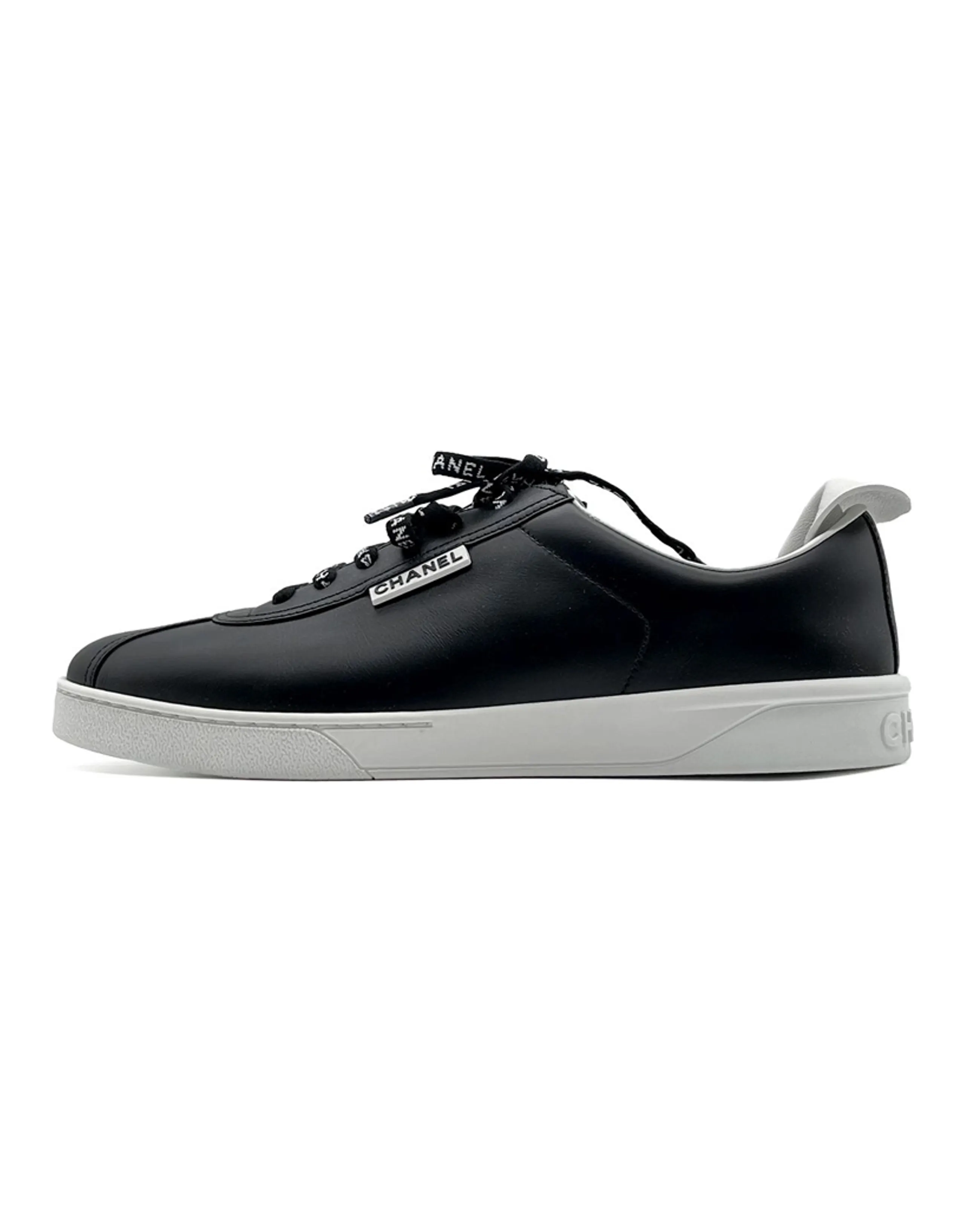 CHANEL Stylish Skateboarding Shoes Women's Black