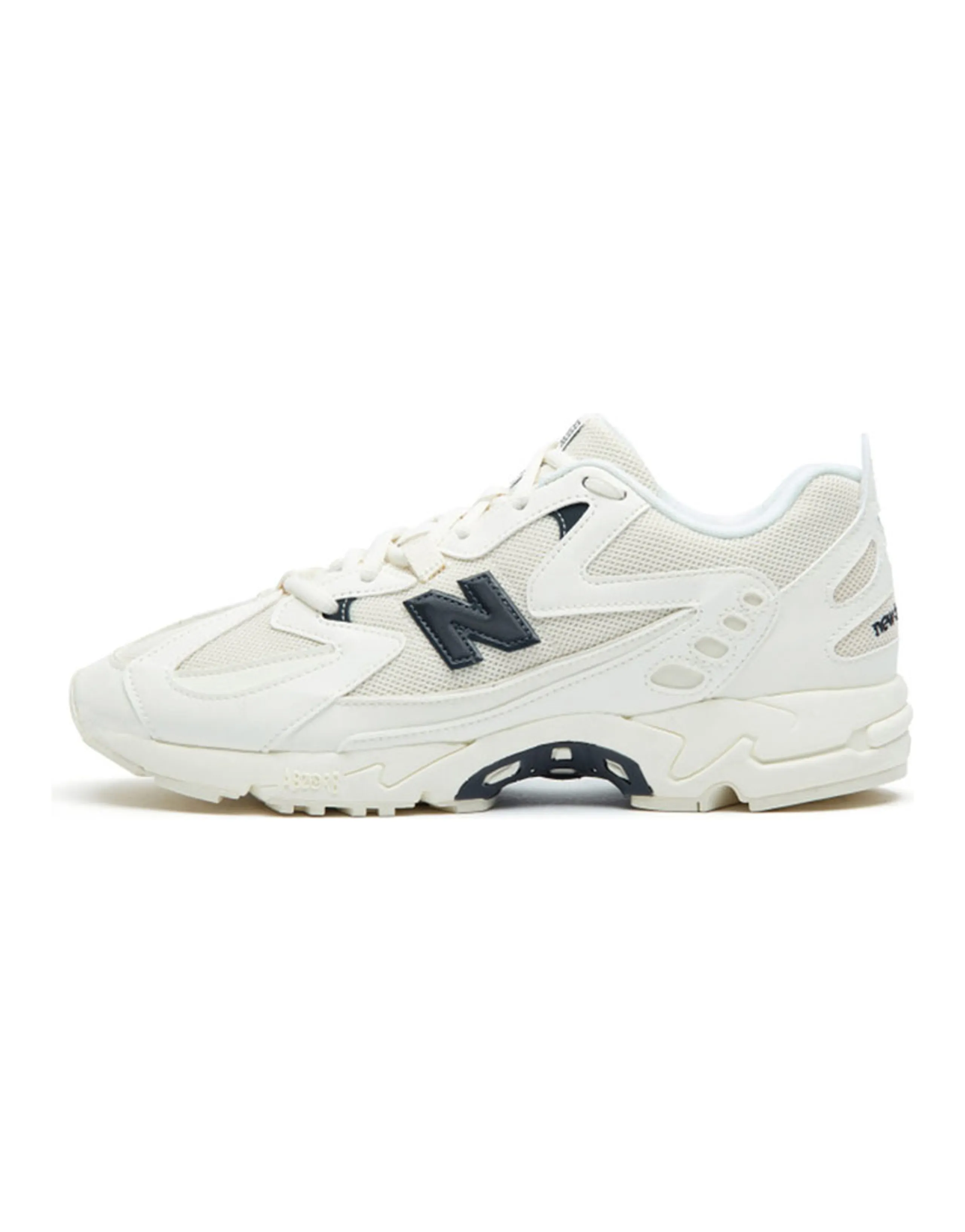 New Balance 828 White Black