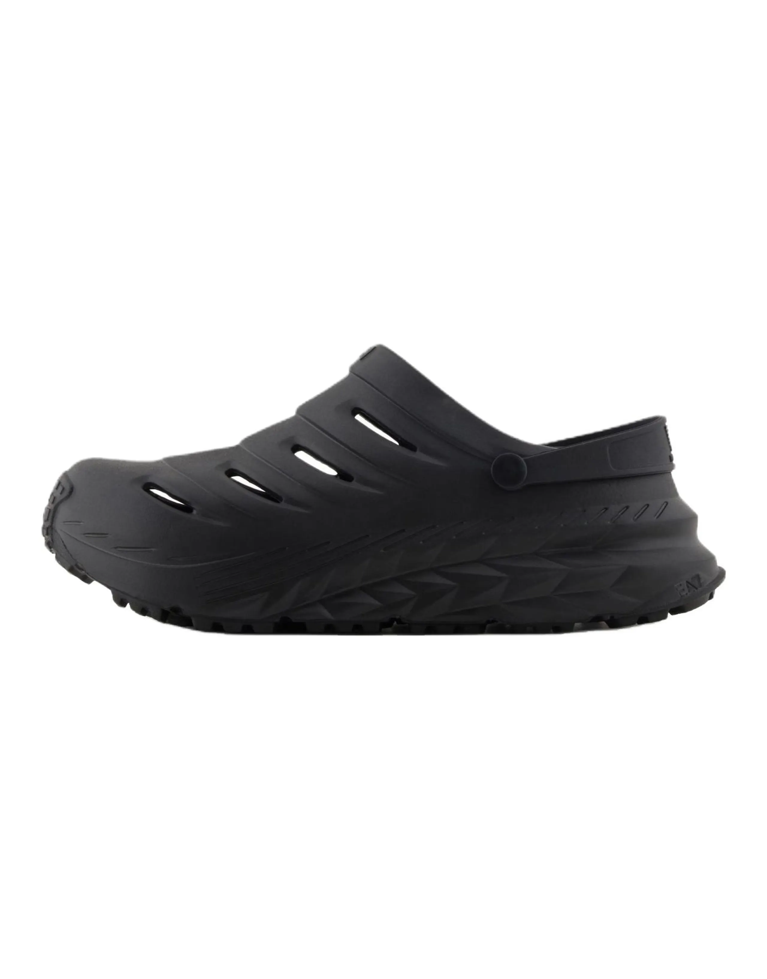 EMPORIO ARMANI EA7 Crusher Sonic Clog 3D Geometric Pattern Embossed Logo Round Toe Slip-On Clogs Unisex Black