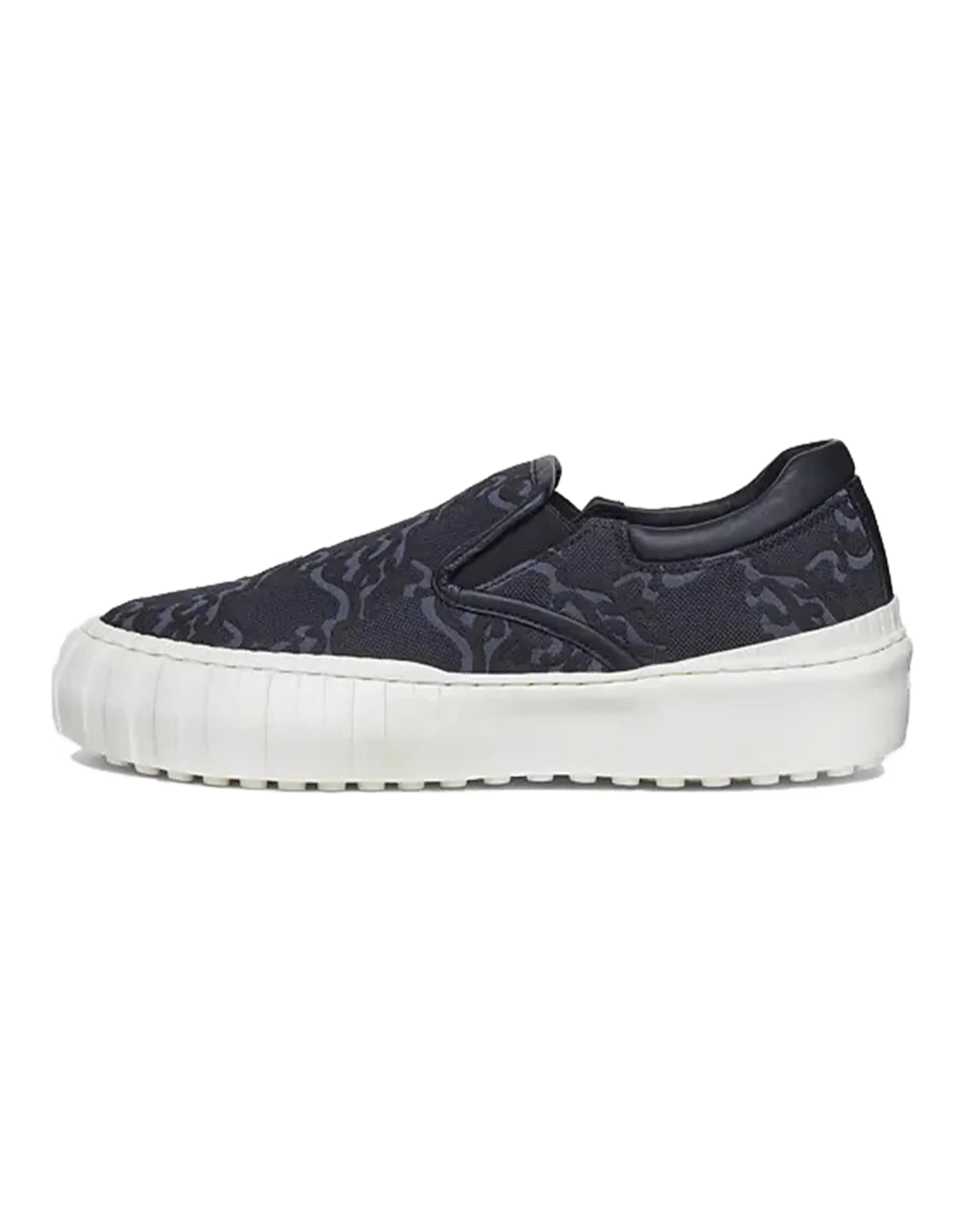 FENDI Fendi Force Low-Top Stylish Skateboarding Shoes Women's Black