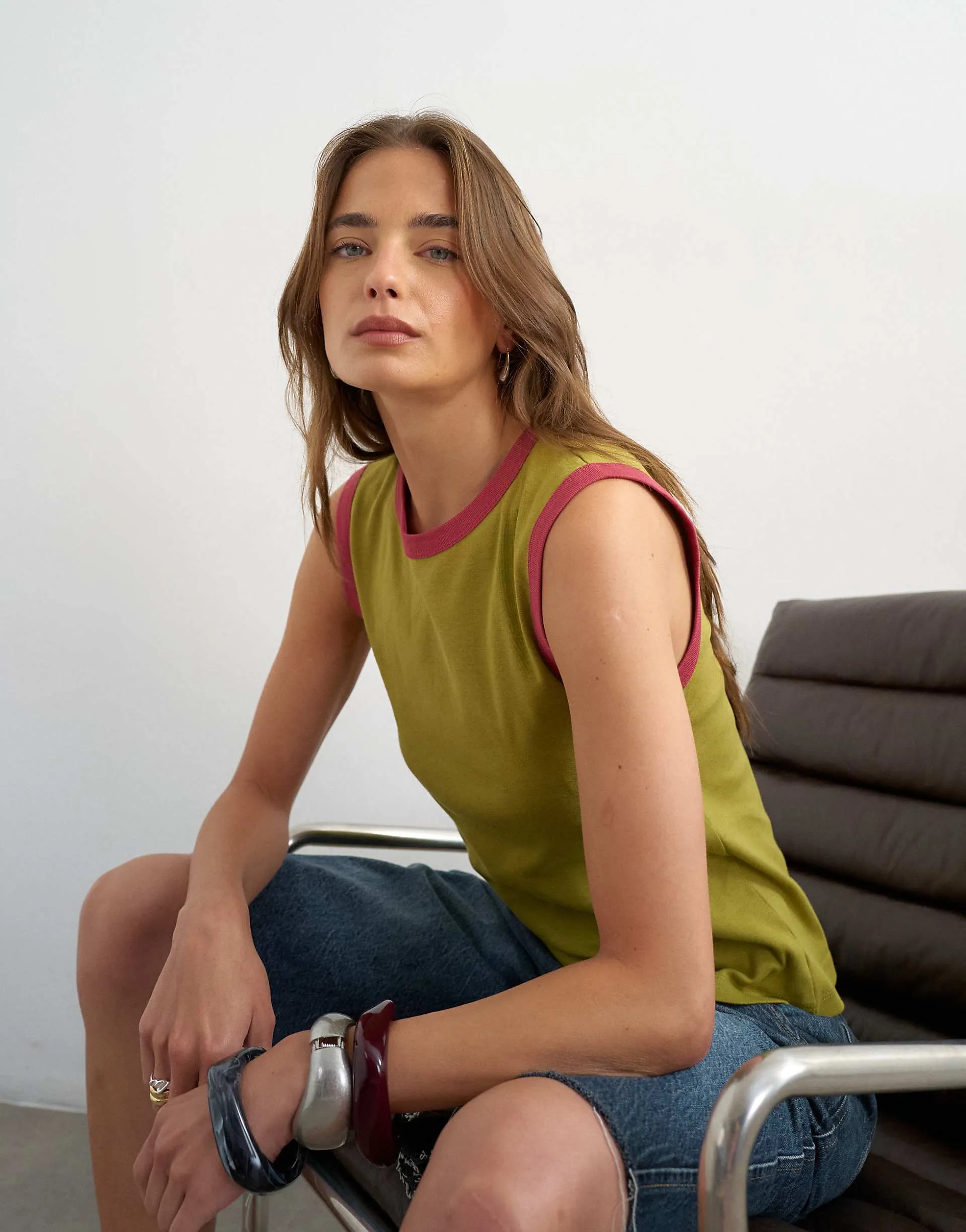GREEN