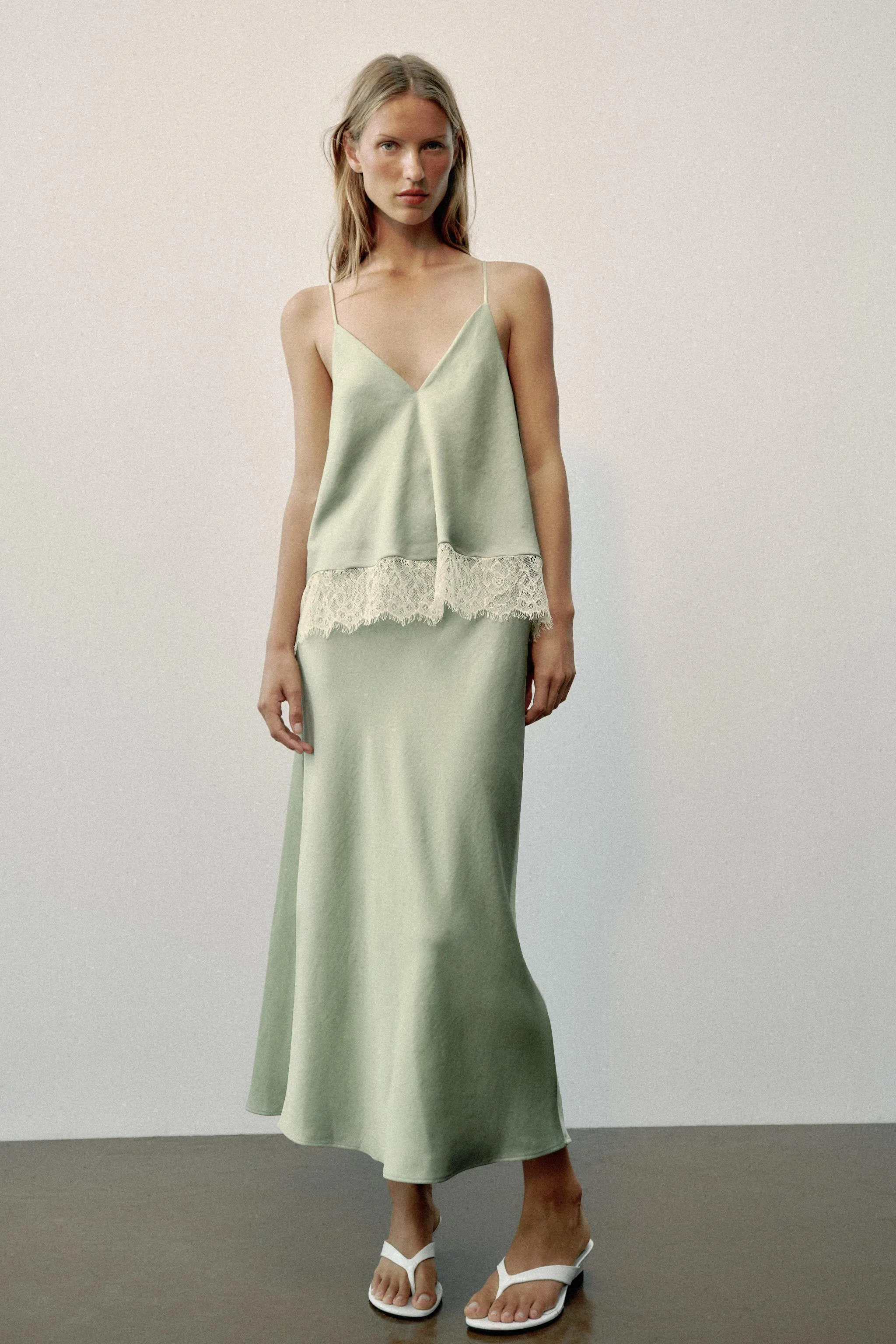 Light khaki