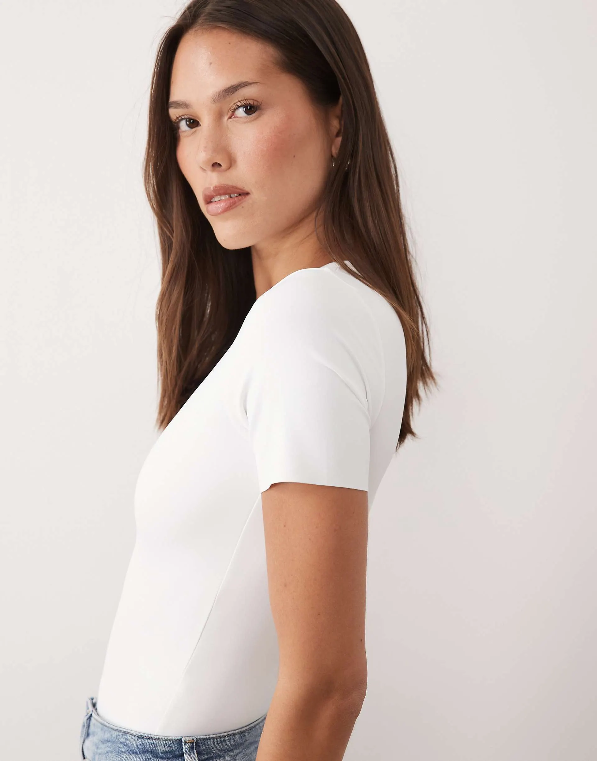 White 001