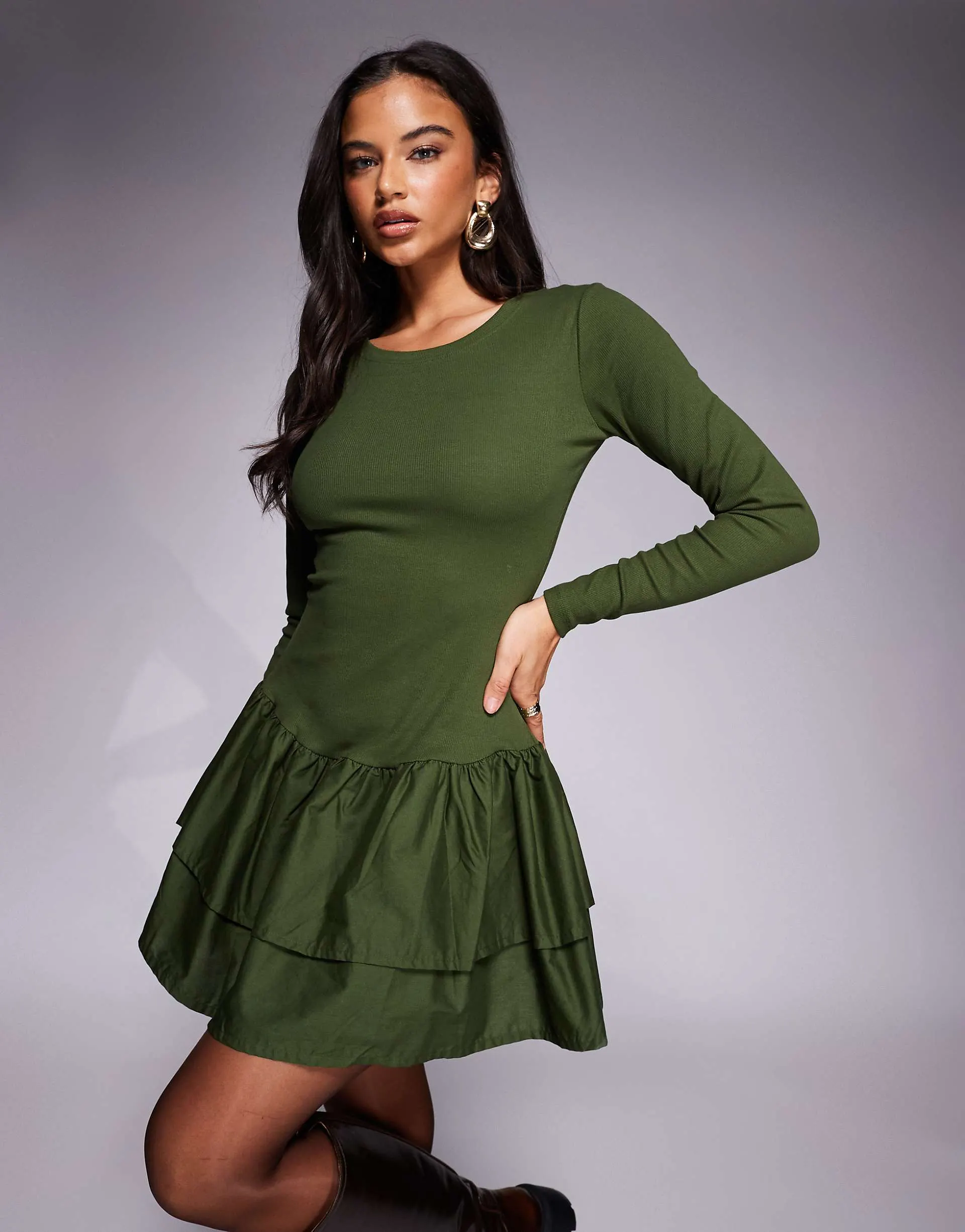 GREEN