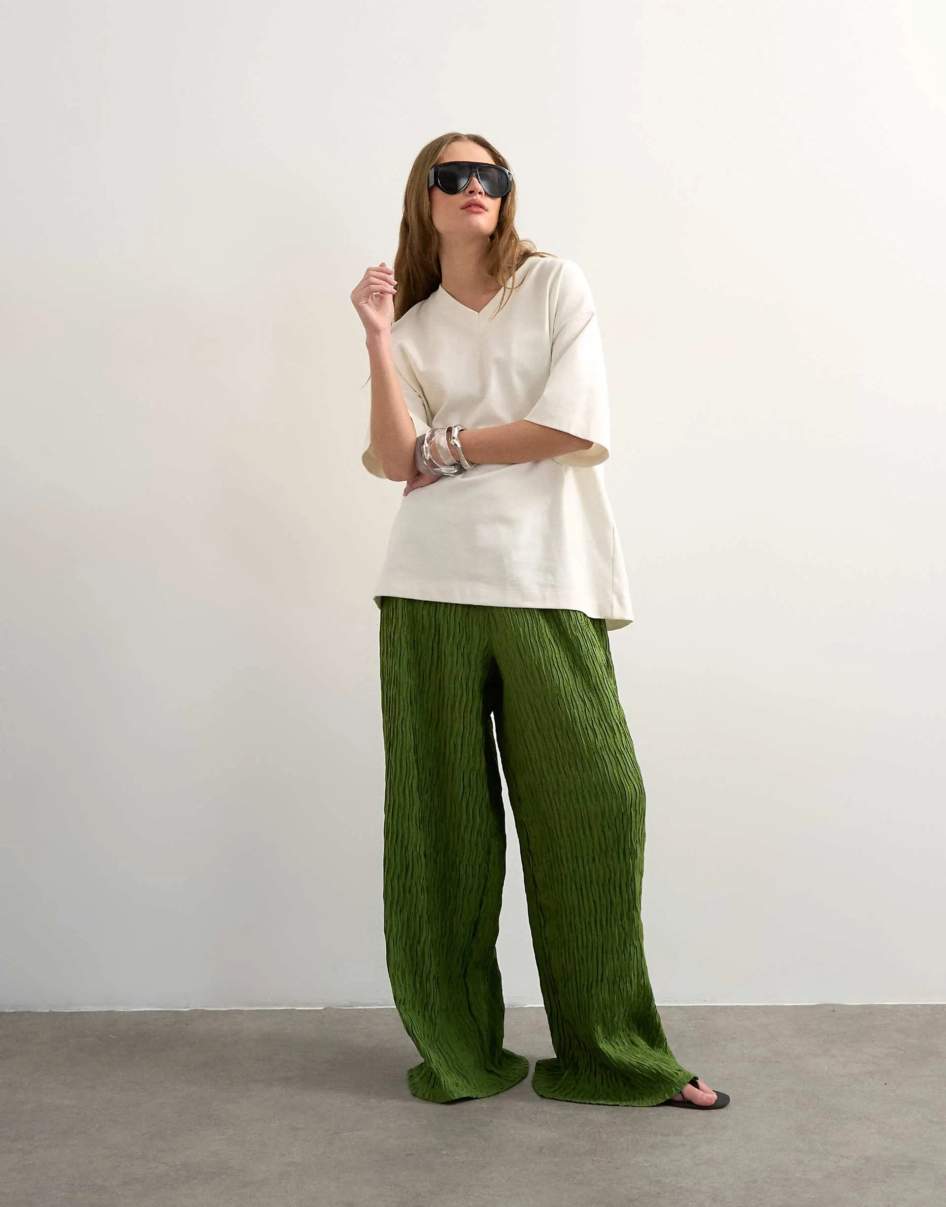 GREEN
