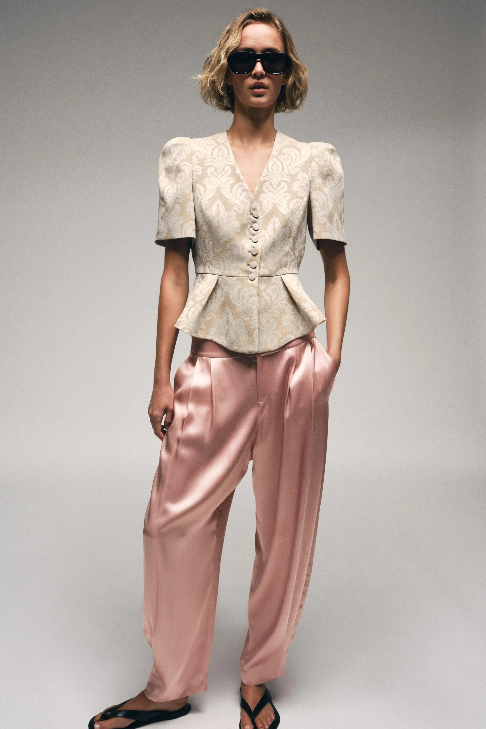 Ecru / Beige