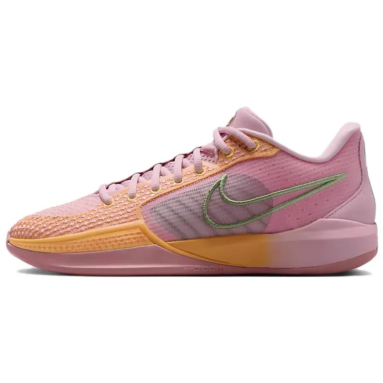 розовый