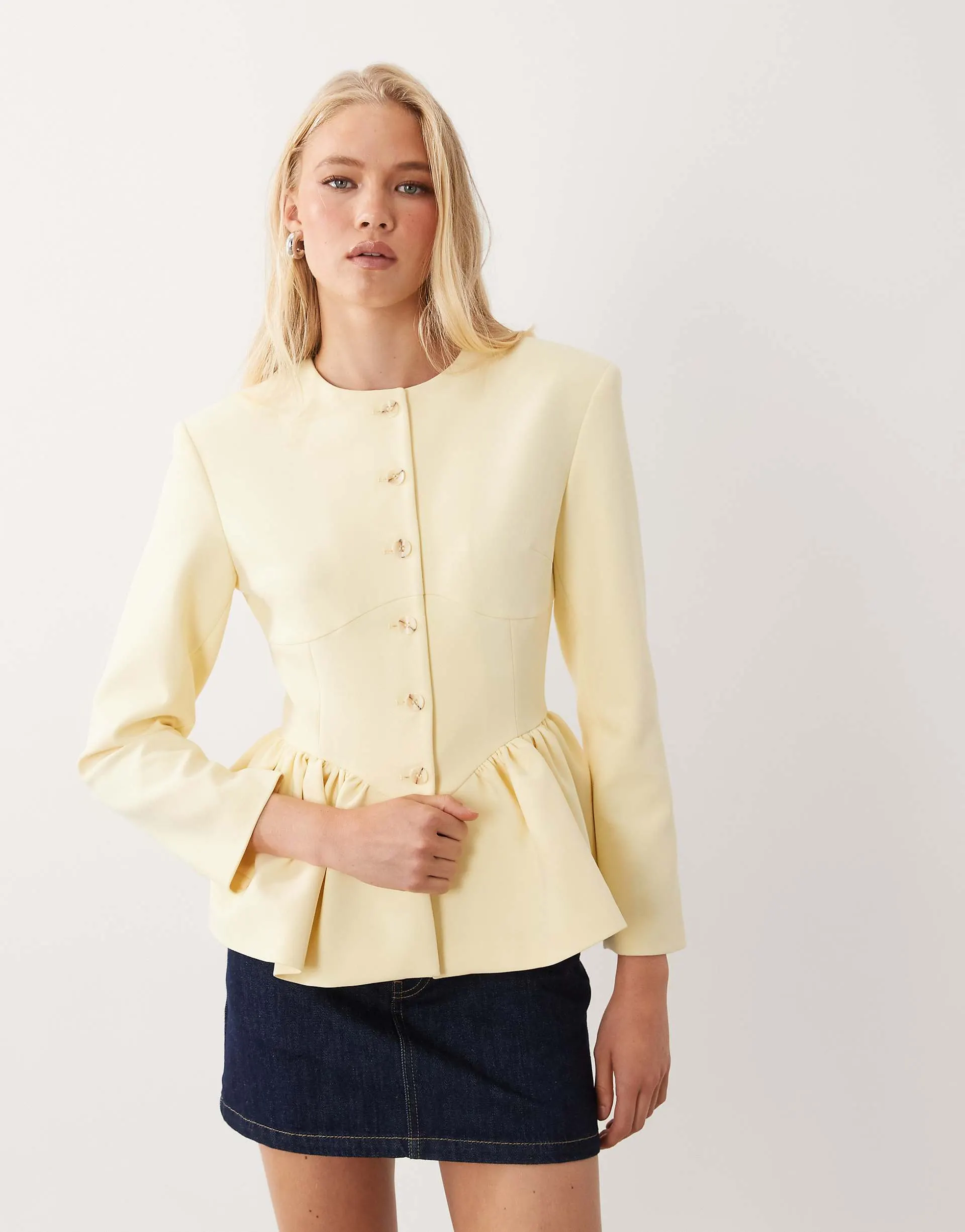 Butter yellow