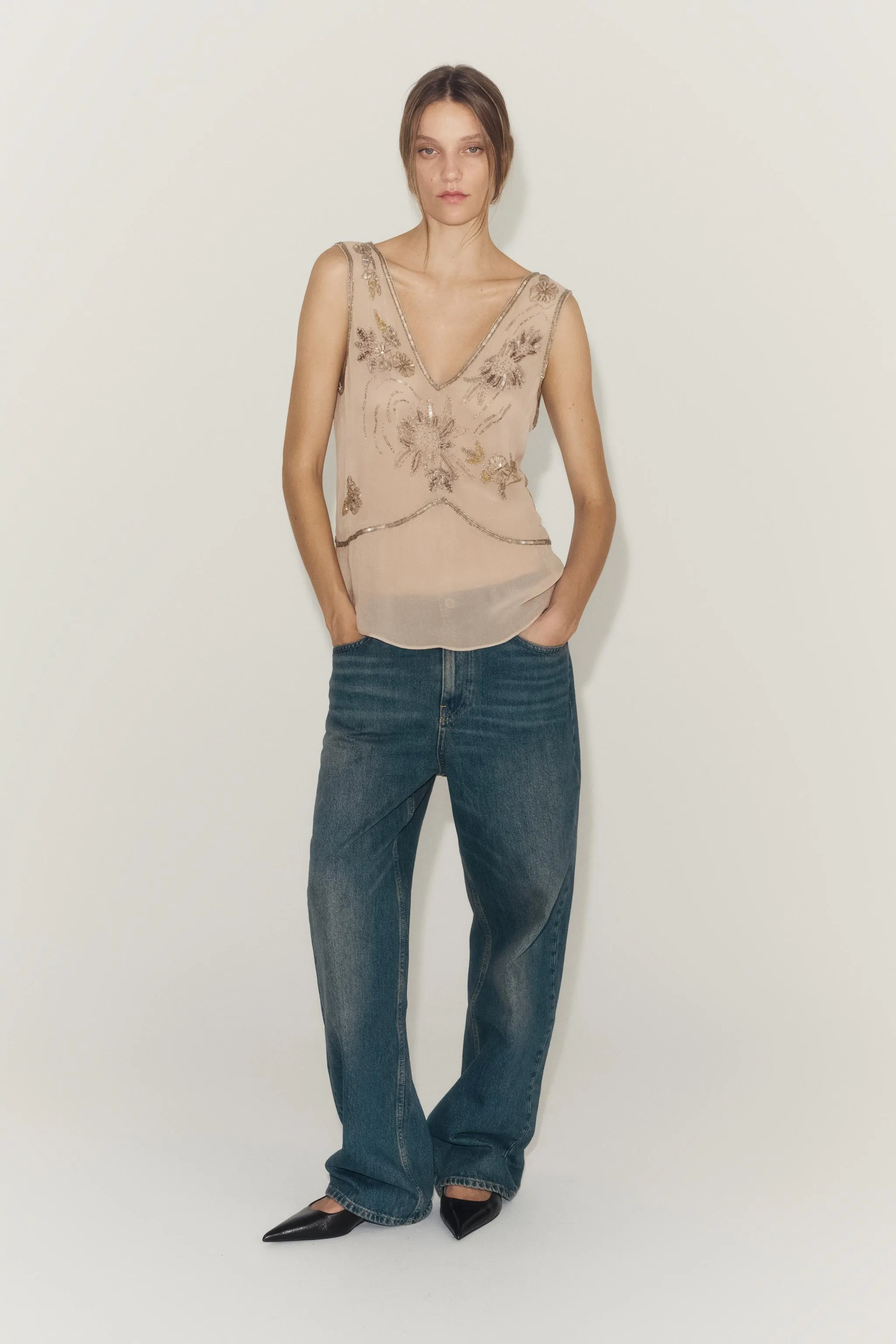 Beige-pink